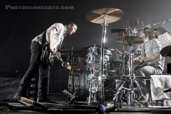 THE JOY FORMIDABLE - 2013-02-20 - PARIS - Zenith - Rhydian Dafydd - Matt Thomas